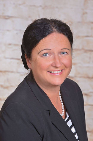 Portrait von Mag. Dr. Sabine Stolz, MSc